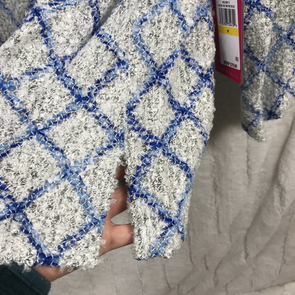 NWT Vince Camuto M Women's Diamond Plush Knit top - Picture 8 of 10